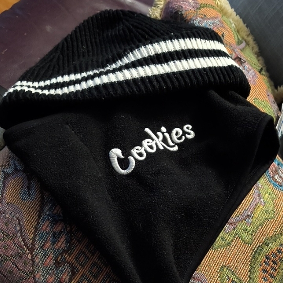Cookies Black and White Beanie - Picture 1 of 4